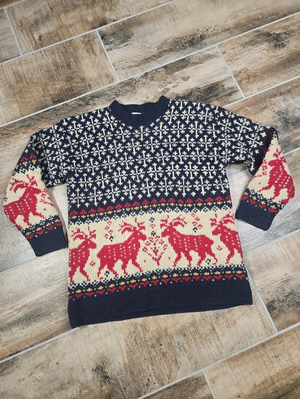 Eddie Bauer Vintage 100% Wool Sweater Womens Size Small Navy Red Cream Reindeer